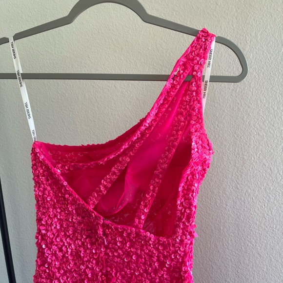 SHERRI HILL | 54330 One Shoulder High Slit Sequin Dress in Neon Pink | Size 0 - Picture 8 of 16